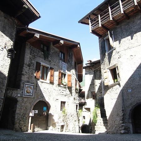 La Piazzetta Di Canale B&B Тенно Экстерьер фото