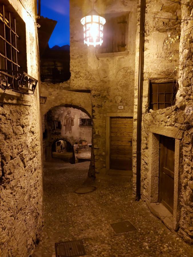 La Piazzetta Di Canale B&B Тенно Экстерьер фото
