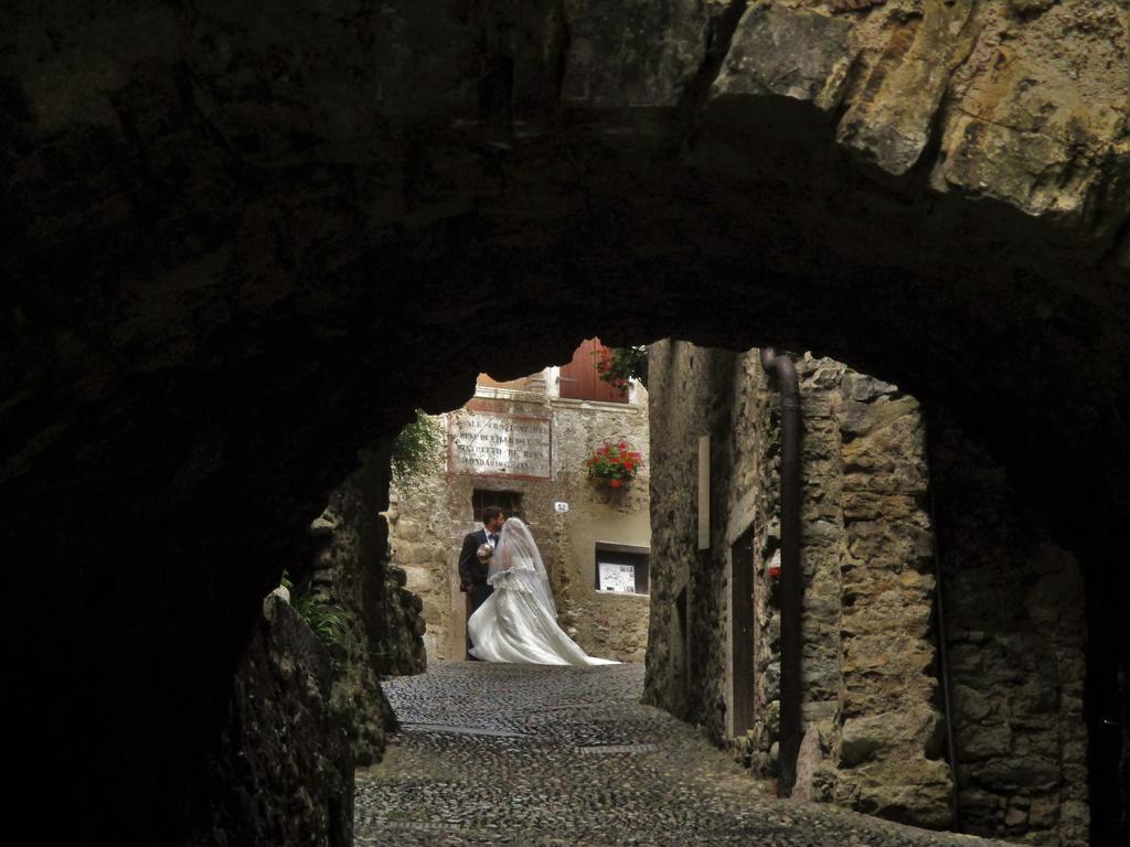 La Piazzetta Di Canale B&B Тенно Экстерьер фото
