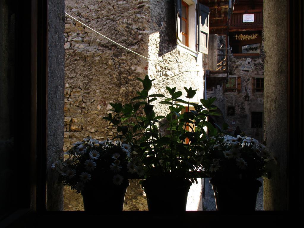 La Piazzetta Di Canale B&B Тенно Экстерьер фото